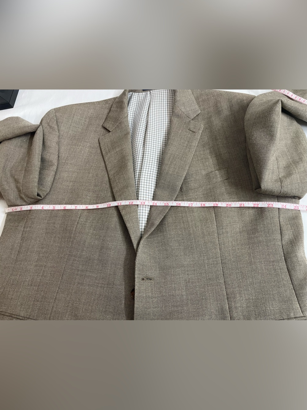 Ralph Lauren Men's Two-Button Sport Blazer made expressly for Dillard's Size 48R - Picture 7 of 16
